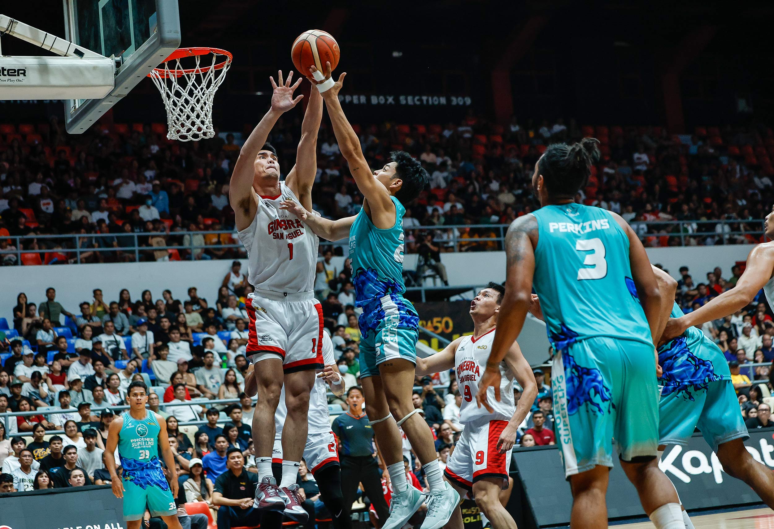 2026-PBA-Commissioners-Cup-QF-G1-Phoenix-vs-Ginebra-Ricci-Rivero Ginebra storms into PBA semis, dismantles Phoenix Basketball News PBA - philippine sports news