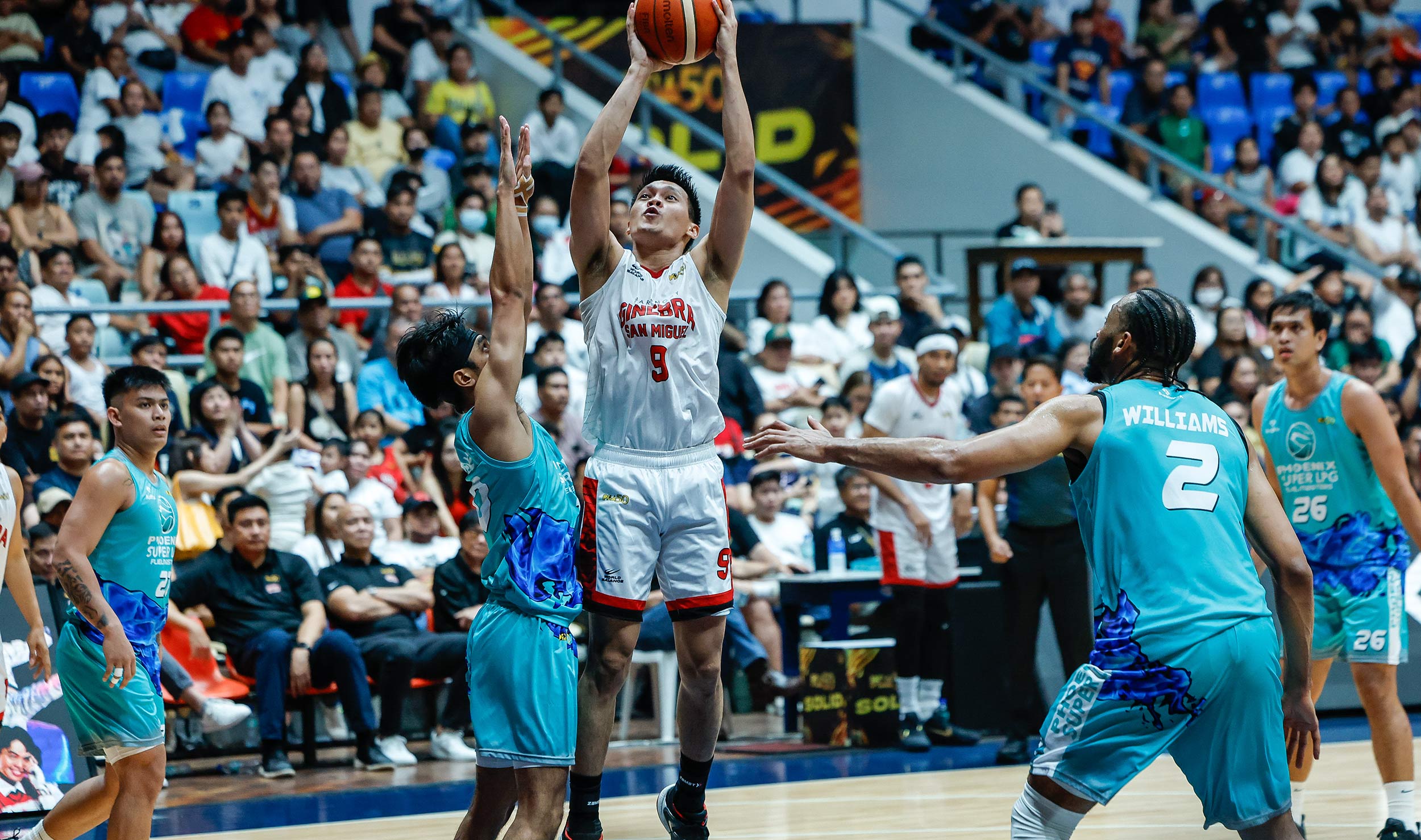 2026-PBA-Commissioners-Cup-QF-G1-Phoenix-vs-Ginebra-Scottie-Thompson Ginebra storms into PBA semis, dismantles Phoenix Basketball News PBA - philippine sports news