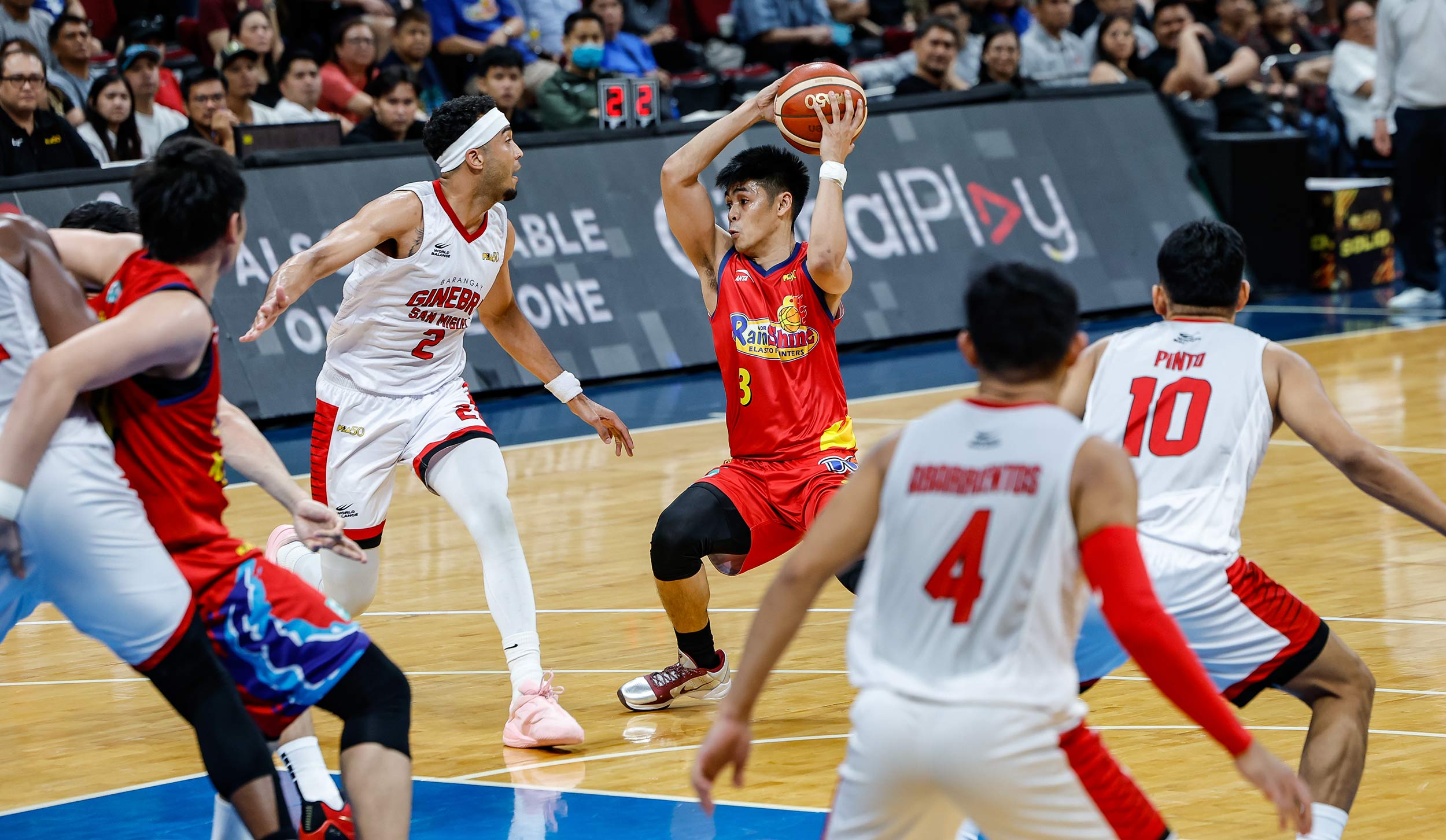2026-PBA-Commissioners-Cup-SF2-Ginebra-vs-Rain-or-Shine-Gian-Mamuyac Brownlee, Thompson clutch up as Ginebra fends off Rain or Shine to level PBA semis series Basketball News PBA - philippine sports news