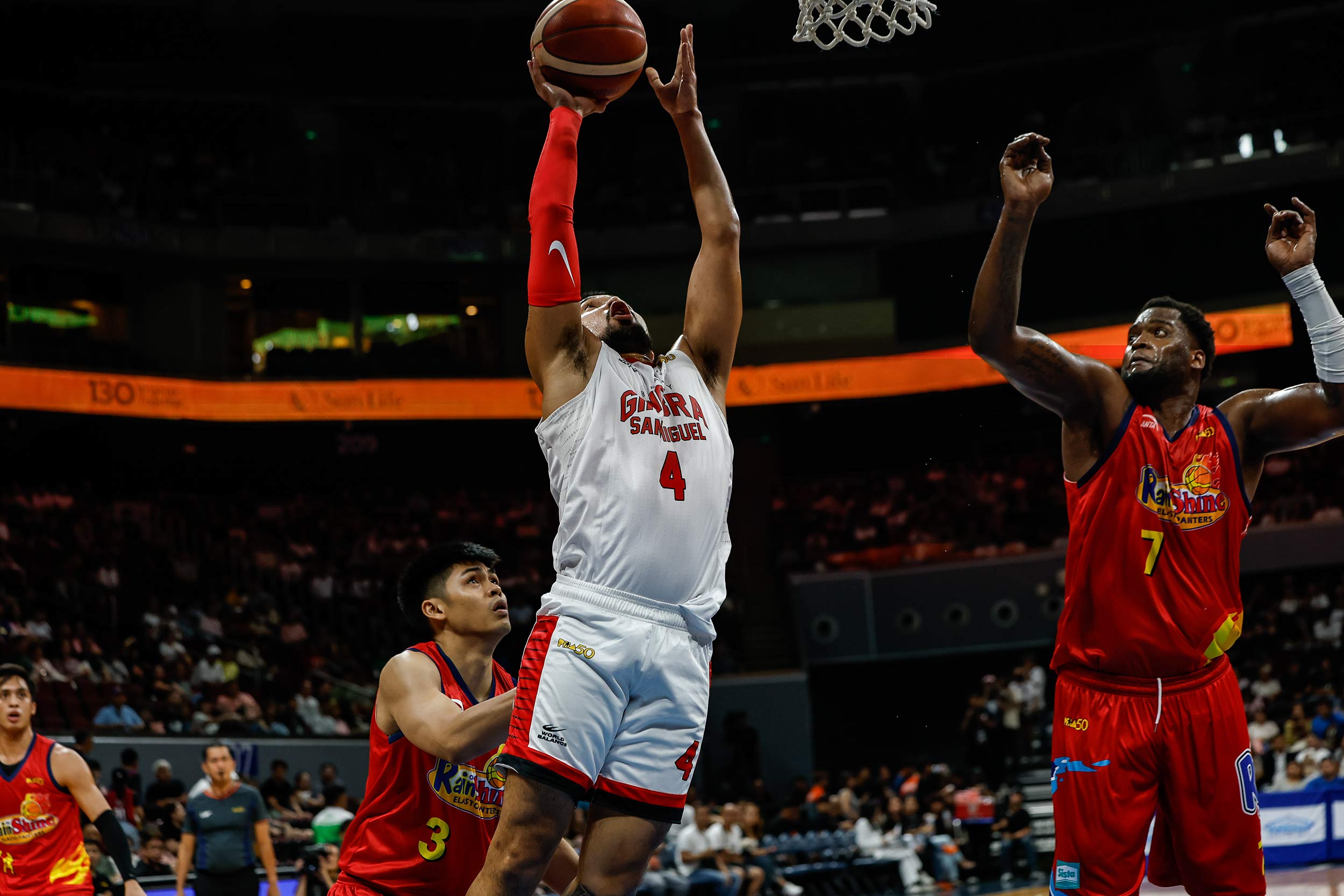 2026-PBA-Commissioners-Cup-SF2-Ginebra-vs-Rain-or-Shine-RJ-Abarrientos Brownlee, Thompson clutch up as Ginebra fends off Rain or Shine to level PBA semis series Basketball News PBA - philippine sports news