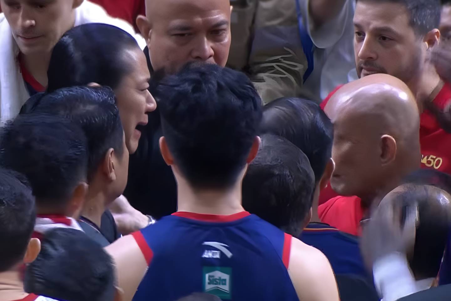 Alfrancis Chua hits back at Yeng Guiao: ‘Pakialaman niya ‘yung team niya’