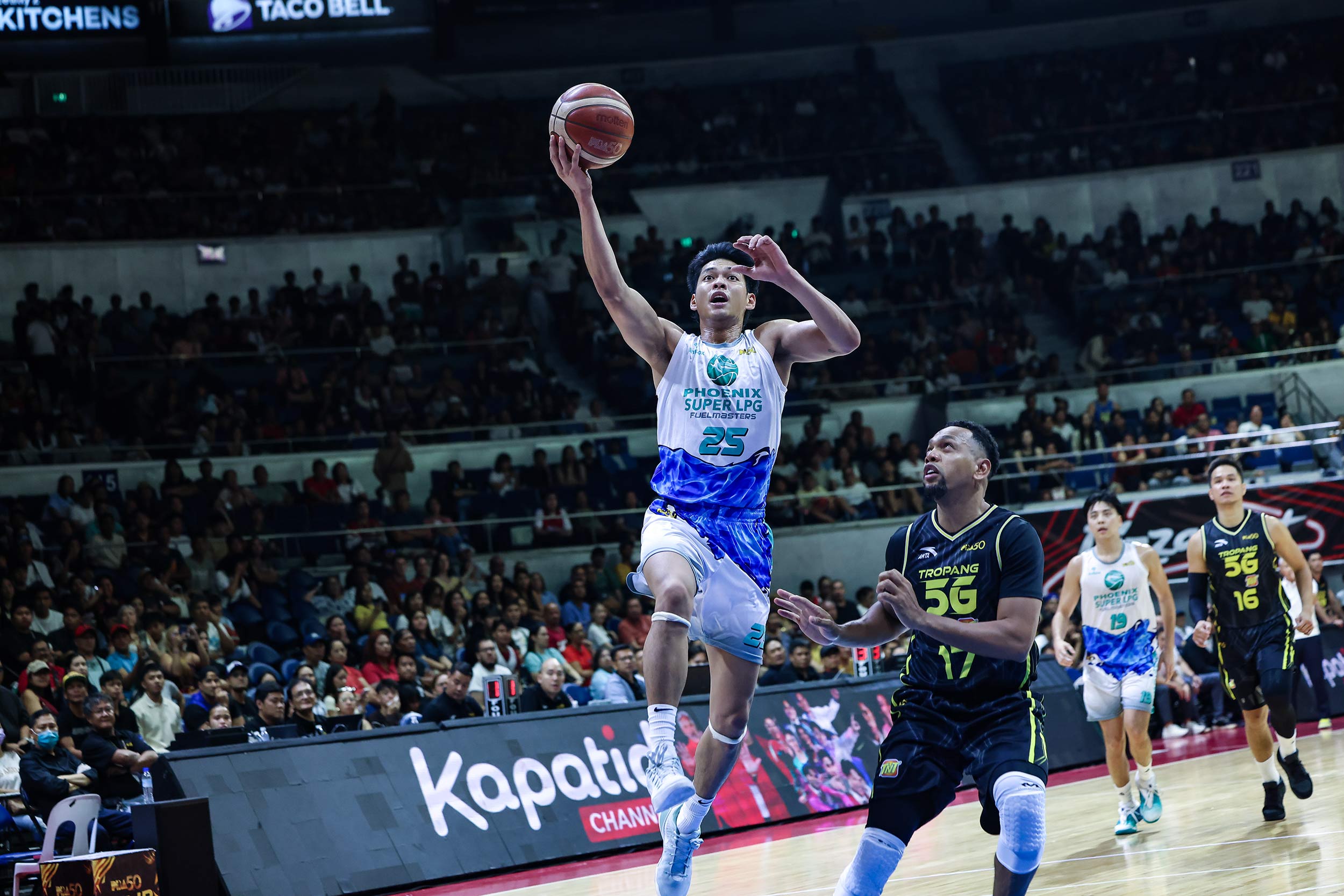 2026-PBA-Commissioners-Cup-TNT-vs-Phoenix-Ricci-Rivero Tyler Tio plays hero as Phoenix edges TNT, nears PBA quarters berth Basketball News PBA - philippine sports news