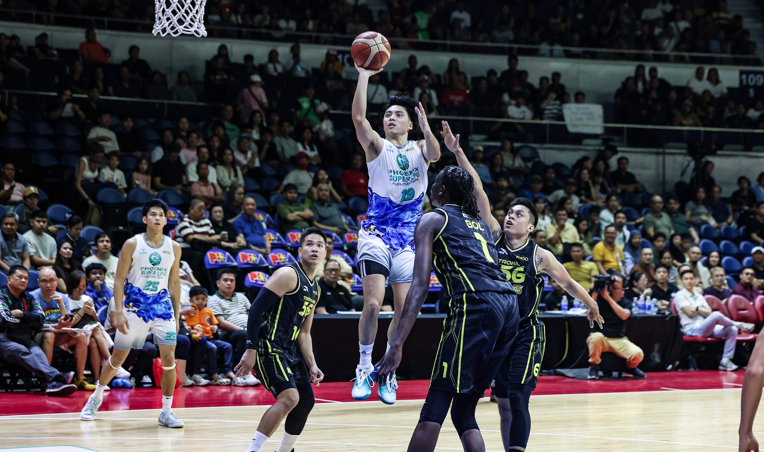 Tyler Tio plays hero as Phoenix edges TNT, nears PBA quarters berth