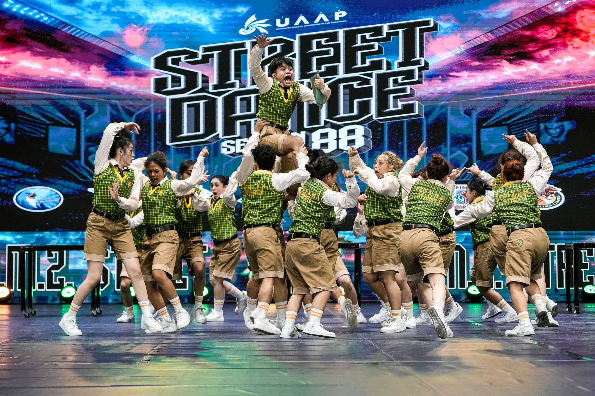 UAAP-S88-STREETDANCE-FEU-D-9569 UP brings Filipino comics to life in electrifying UAAP Streetdance defense ADMU AdU DLSU FEU News NU Streetdance UAAP UE UP UST - philippine sports news