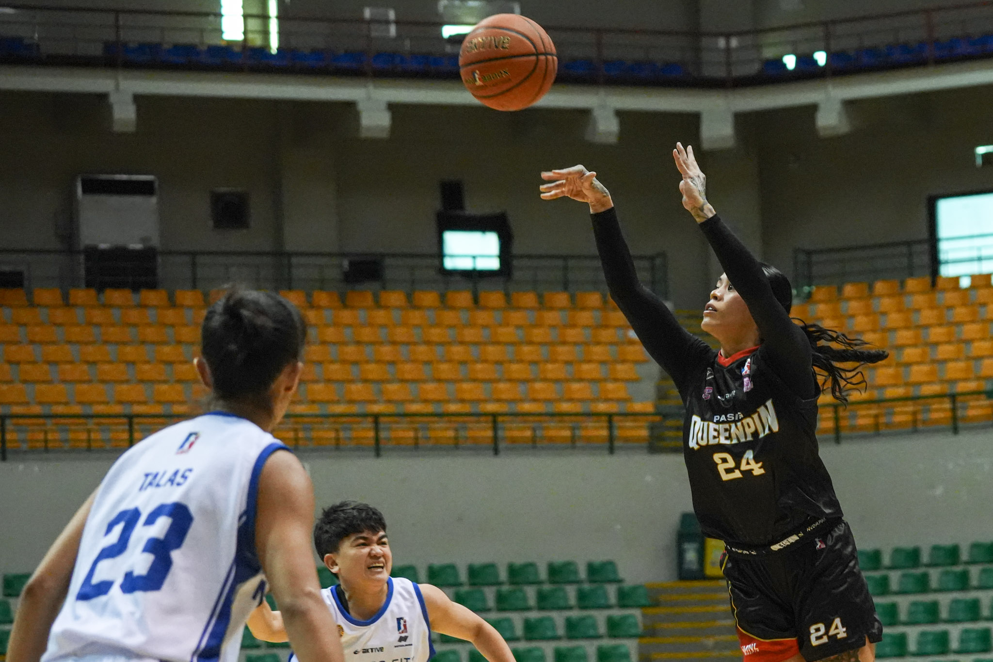 WMPBL-2nd-Reg-Season_-Batangas-vs-Queenpin_-BADE-Gabi-09430 Jil Talas erupts as Batangas-NZ Bluefire routs Pasig to close WMPBL first round in 2nd Basketball News WMPBL - philippine sports news