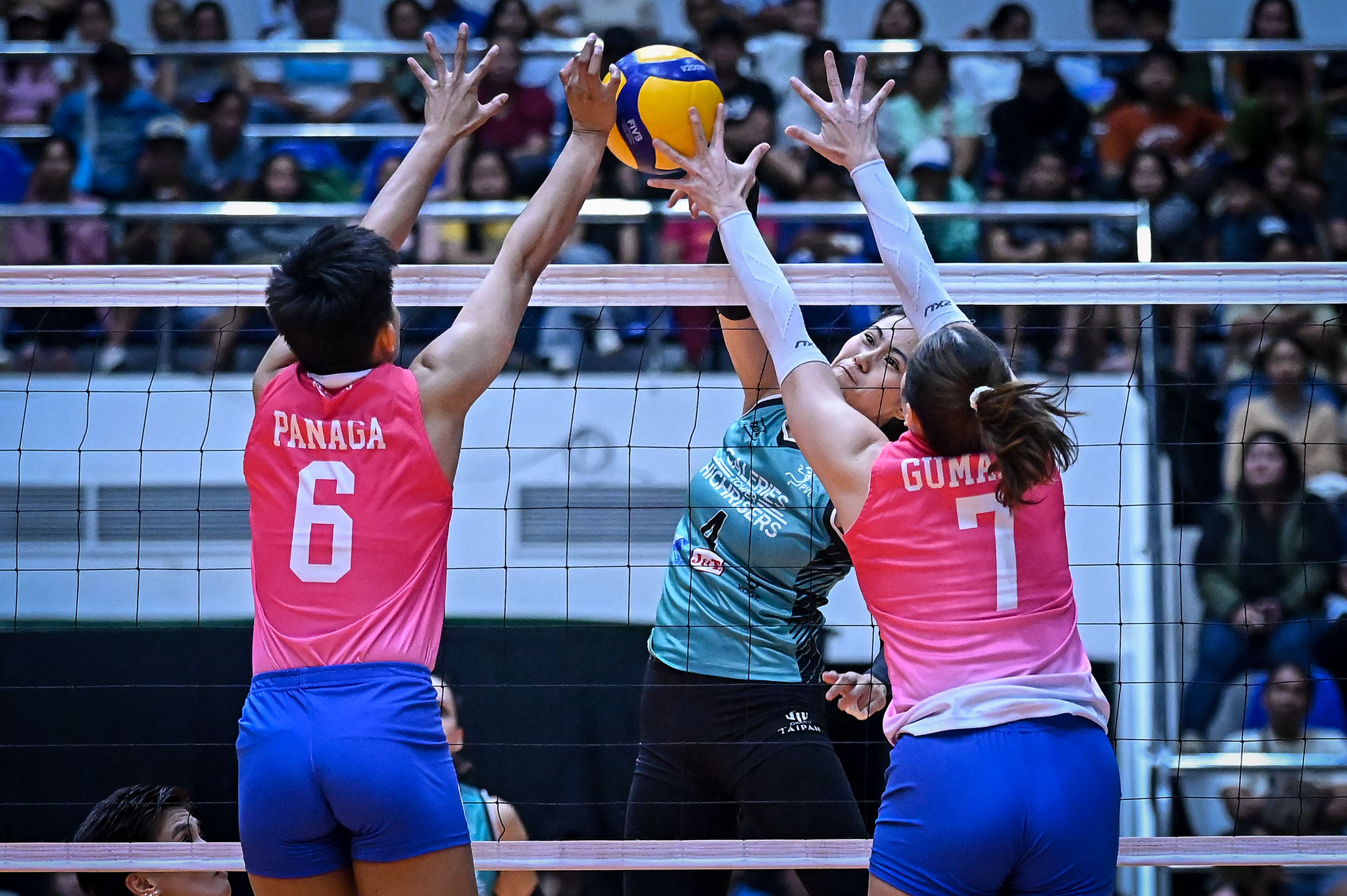 PVL-RC-25-Galeries-vs.-Creamline-Winnie-Bedana-3816 Joan Monares joins PLDT after going undrafted in PVL Draft News PVL Volleyball - philippine sports news