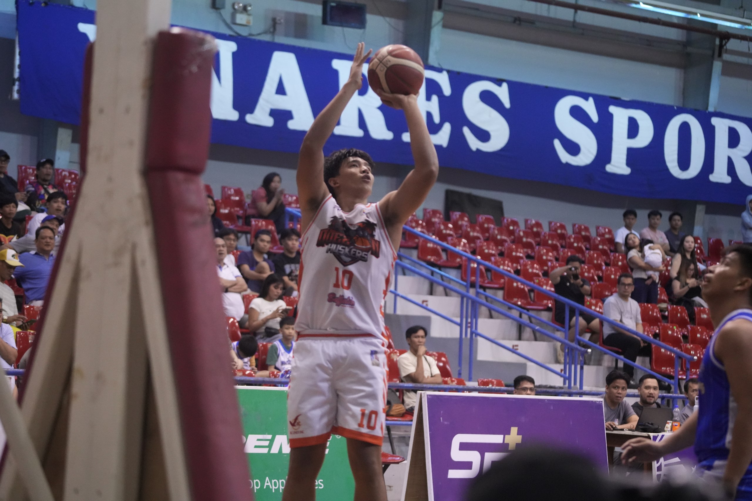 2026-MPBL-Quezon-def-Pasig-Ced-Manzano San Juan extends win streak to 10, Quezon routs Pasig in MPBL Basketball MPBL News - philippine sports news
