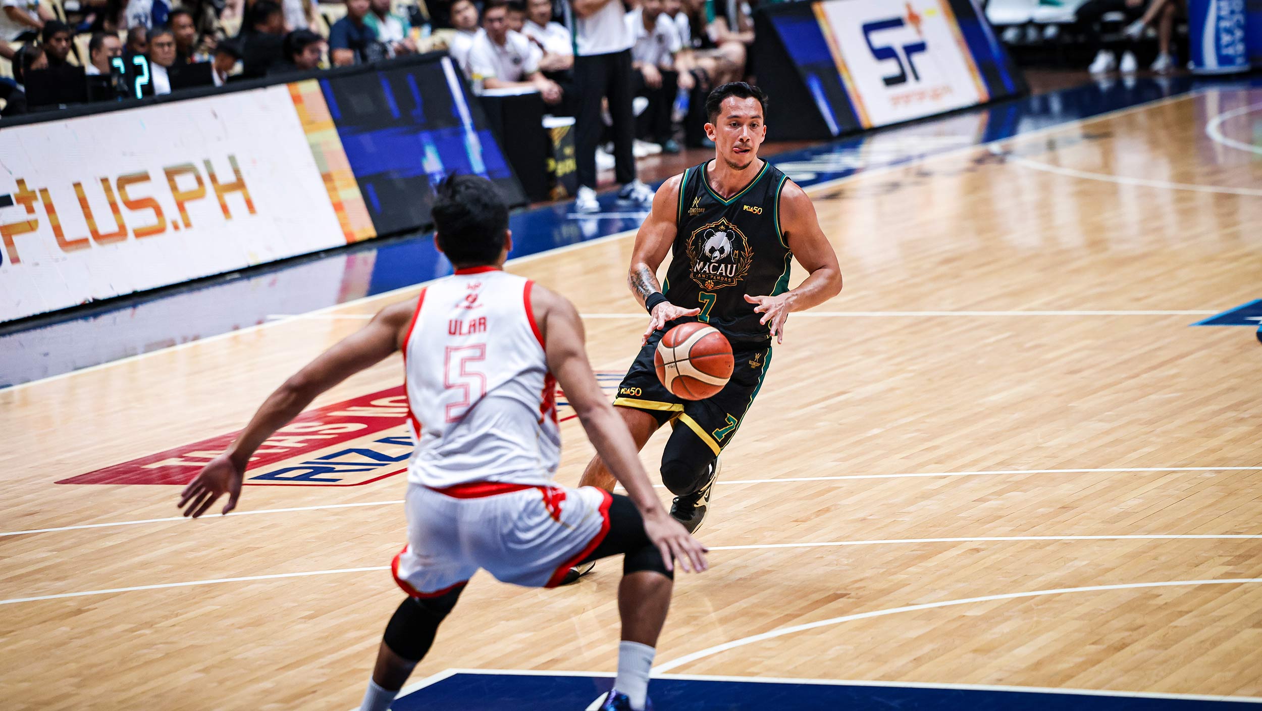 2026-PBA-Governors-Cup-Macau-vs-Titan-Ultra-Jenning-Leung PBA: Ramon Cao powers Macau's stunning comeback to first win at Titan's expense Basketball News PBA - philippine sports news