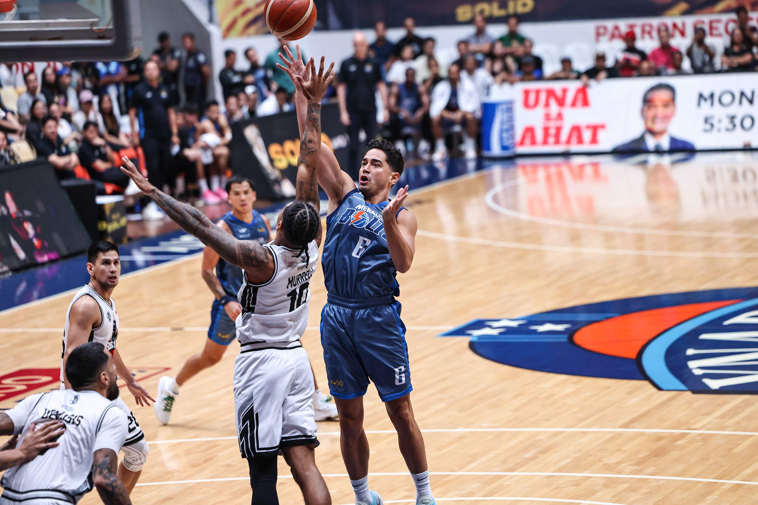 2026-PBA-Governors-Cup-Meralco-vs-Blackwater-Chris-Banchero PBA: Chris Newsome's late heroics lift Meralco past Blackwater Basketball News PBA - philippine sports news
