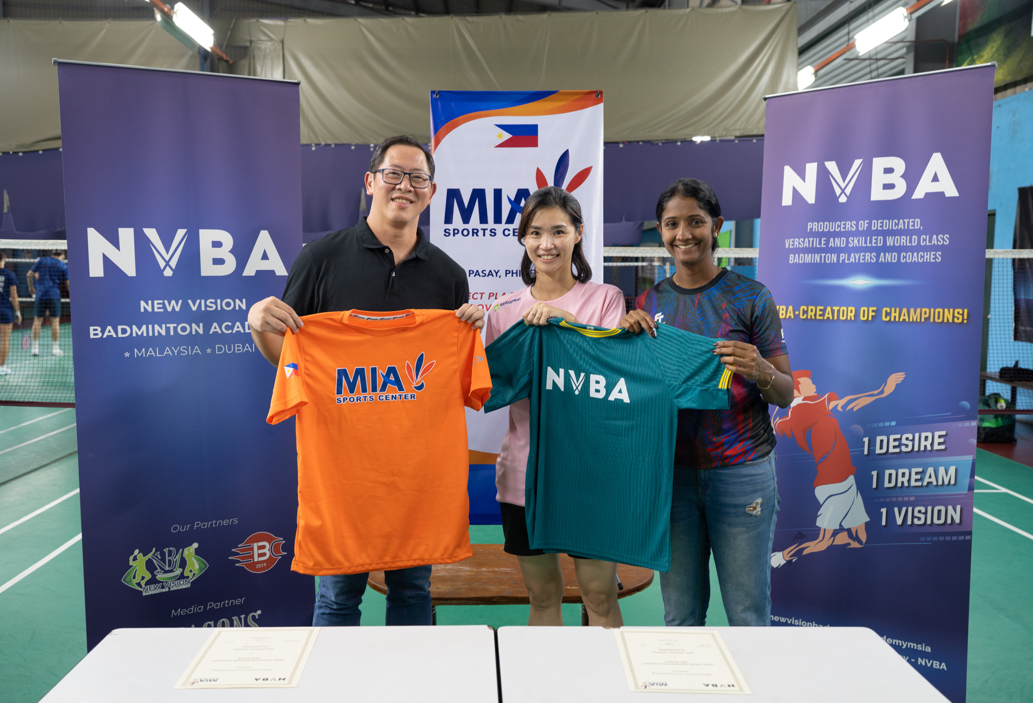 Melvin-Nubla-Au-Mun-Yee-and-Sugita-Kunalan Malaysian training system arrives to elevate Philippine badminton Badminton News - philippine sports news