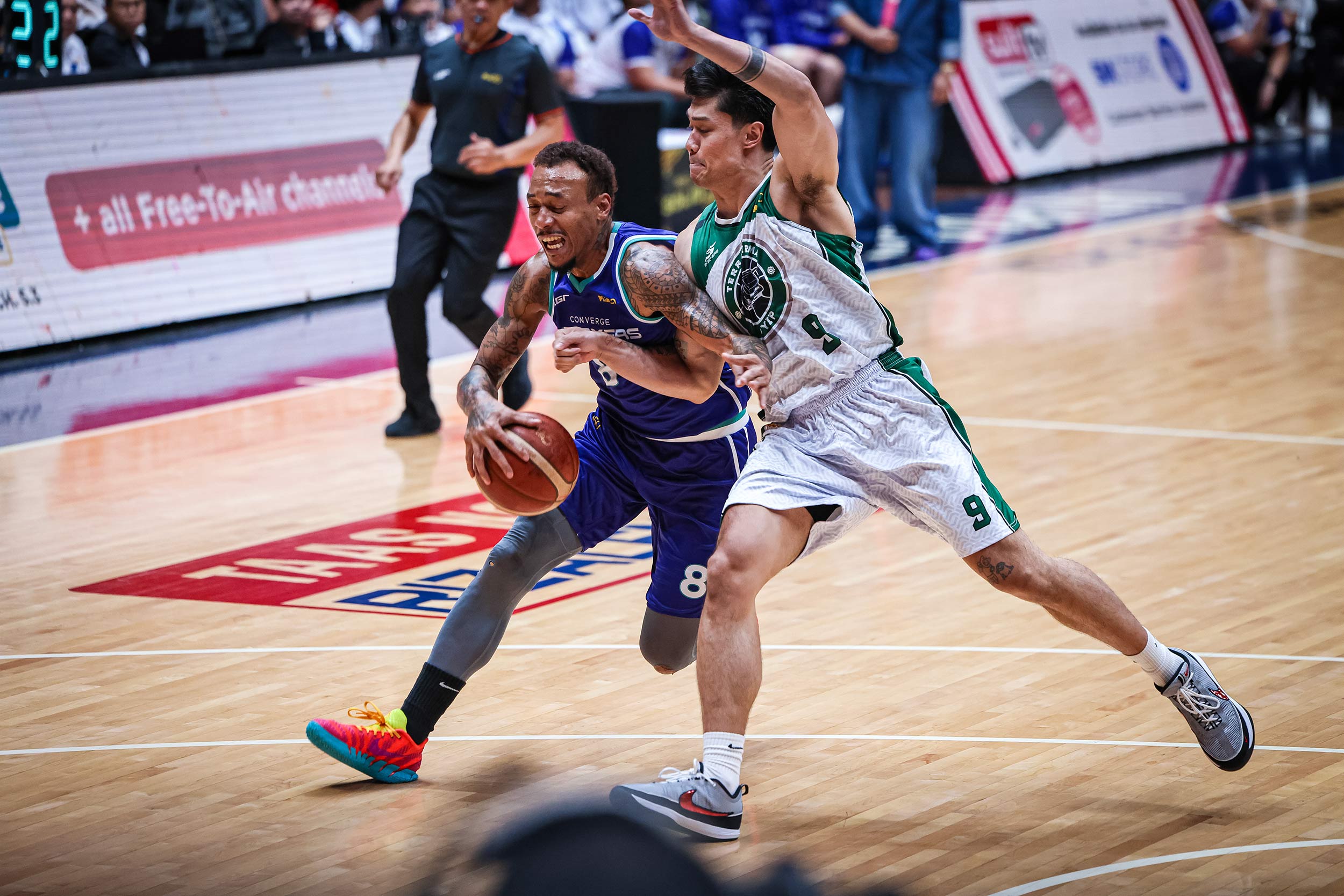 2026-PBA-Governors-Cup-Converge-vs-Terrafirma-Calvin-Abueva PBA: Cam Clark sparks Converge past Terrafirma, ends four-game skid Basketball News PBA - philippine sports news