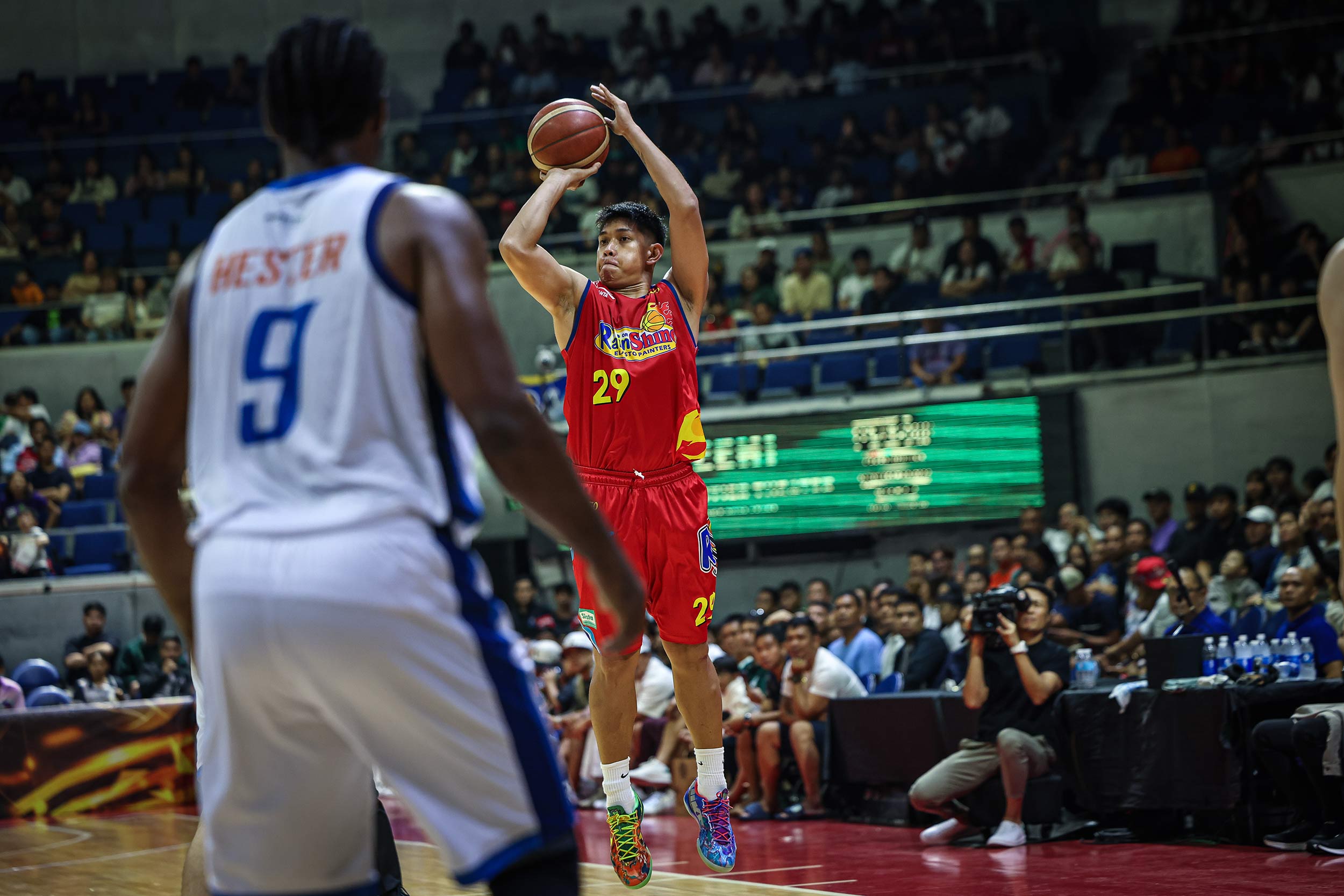 2026-PBA-Governors-Cup-Rain-or-Shine-vs-Meralco-Deo-Cuajao Rain or Shine survives Meralco, stays hot with fourth straight win in PBA Govs' Cup Basketball News PBA - philippine sports news