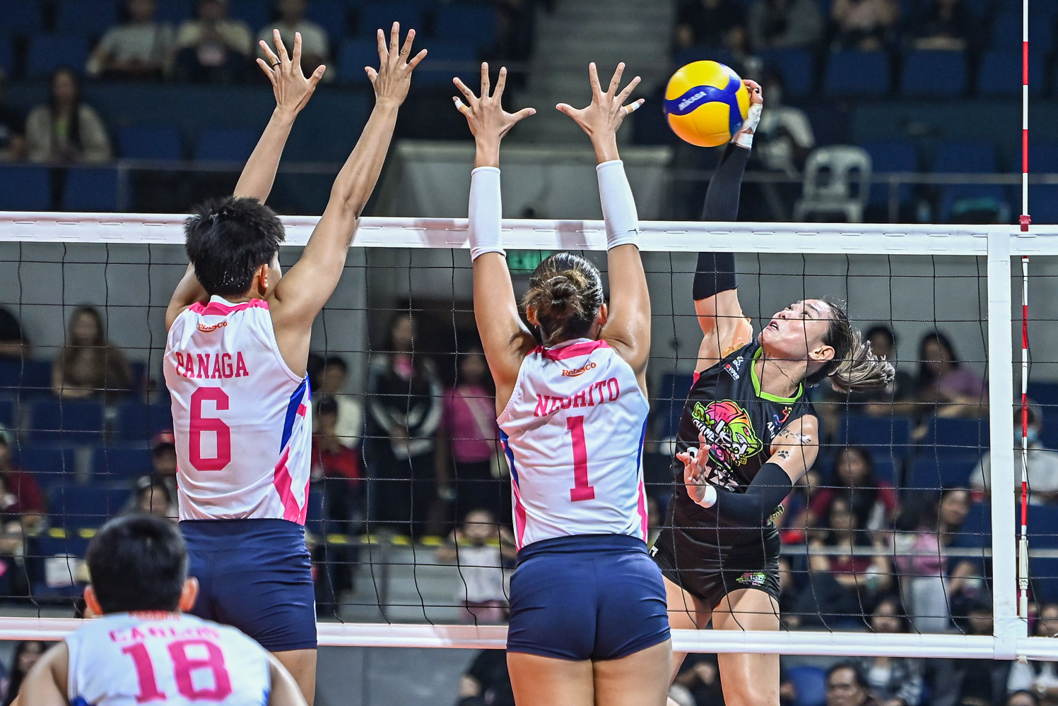 PVL-INV-26-Creamline-vs.-Nxled-Jonah-Sabete-2188 Creamline opens PVL Invitationals bid with four-set win over Nxled News PVL Volleyball - philippine sports news