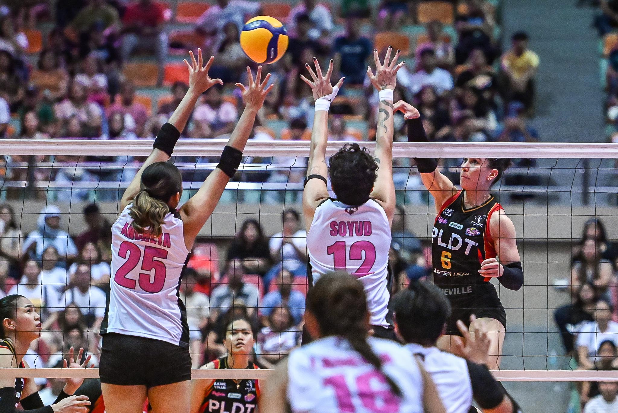 PVL-On-Tour-Lanao-PLDT-vs.-Akari-Savi-Davison-1017 Kath Arado’s triumphant homecoming powers PLDT past Akari in PVL on Tour finale News PVL Volleyball  - philippine sports news