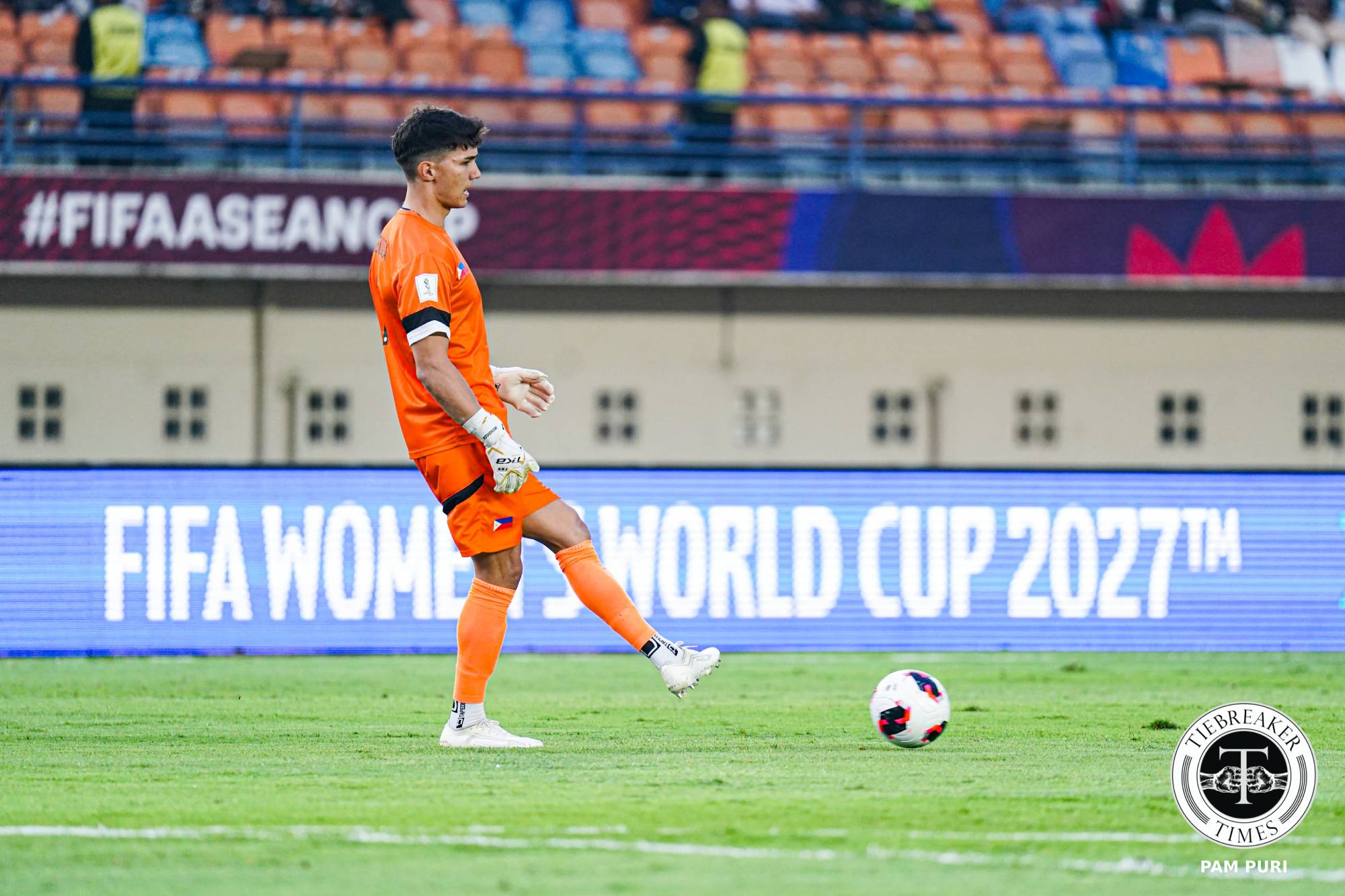 2026-FIFA-ASEAN-Cup-Philippines-vs-Pakistan-Kevin-Ray-Hansen Philppines settles for Pakistan draw, ASEAN Cup bronze hopes hang in balance Football News PMNFT - philippine sports news
