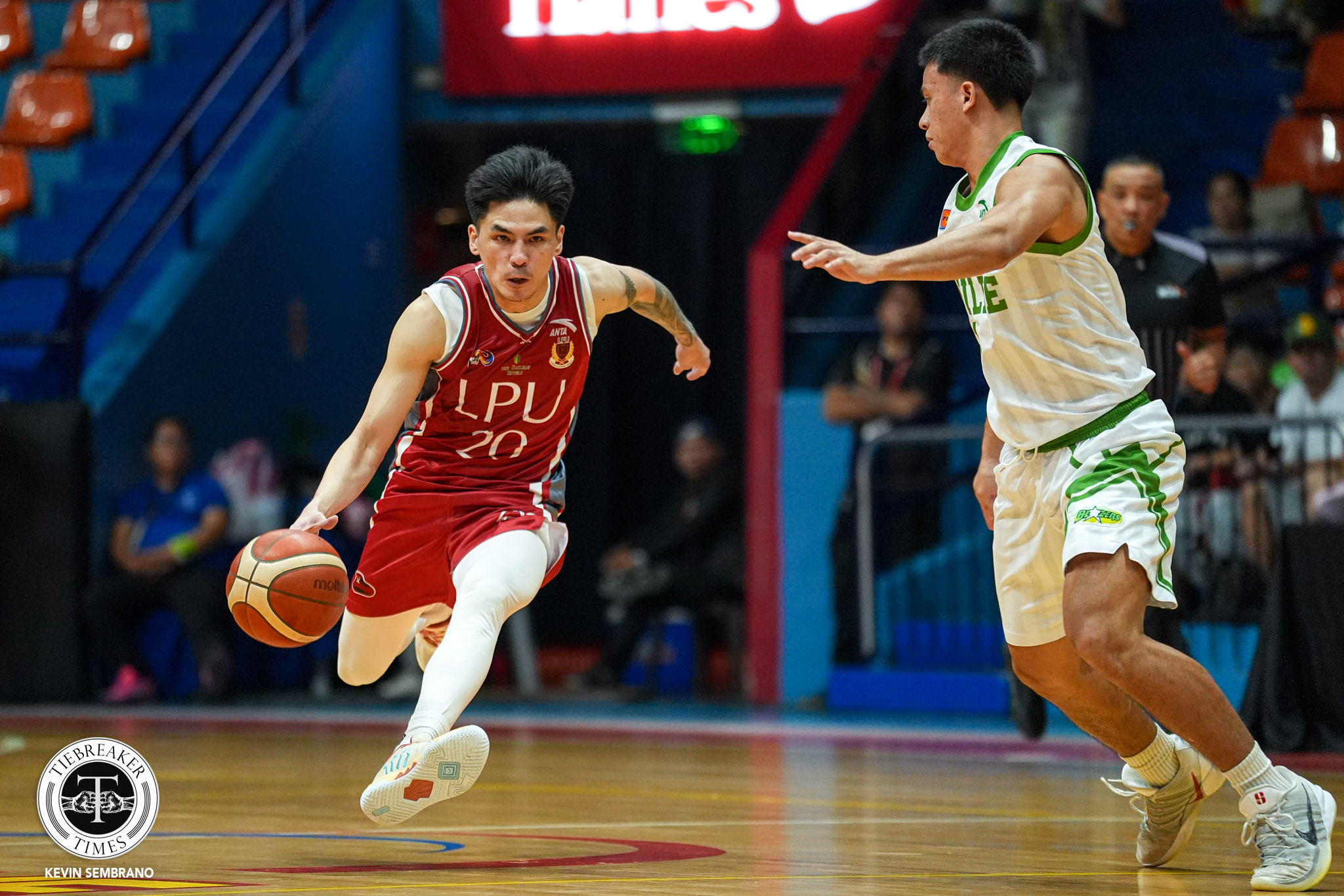 NCAA102-CSB-vs-LPU_-VILLEGAS-Renz-01034 Benilde pulls away from Lyceum to seize solo lead in NCAA A Basketball CSB LPU NCAA News - philippine sports news