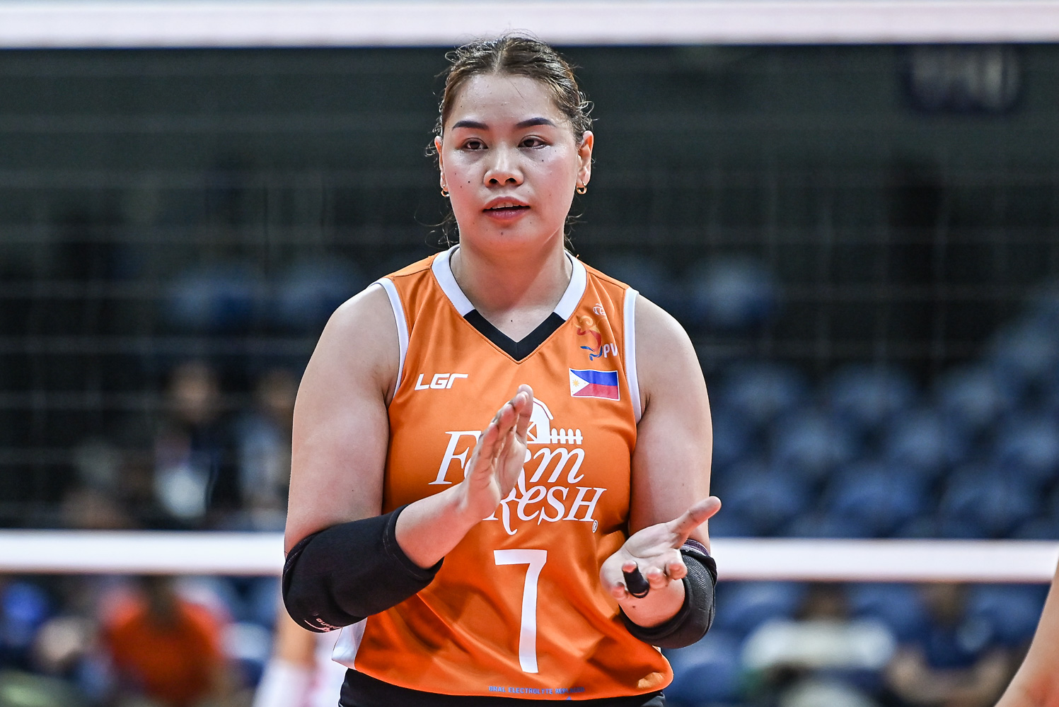 PVL-INV-26-Creamline-vs.-Farm-Fresh-Ces-Molina-7896 Creamline survives Farm Fresh, moves closer to PVL Invitational Finals News PVL Volleyball - philippine sports news