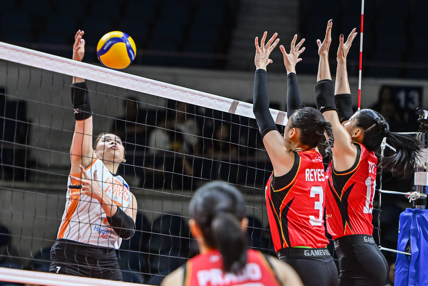 PVL-INV-26-PLDT-vs.-Farm-Fresh-Ces-Molina-1490 Davison erupts for 32 as PLDT keeps PVL Invitational title hopes alive News PVL Volleyball - philippine sports news