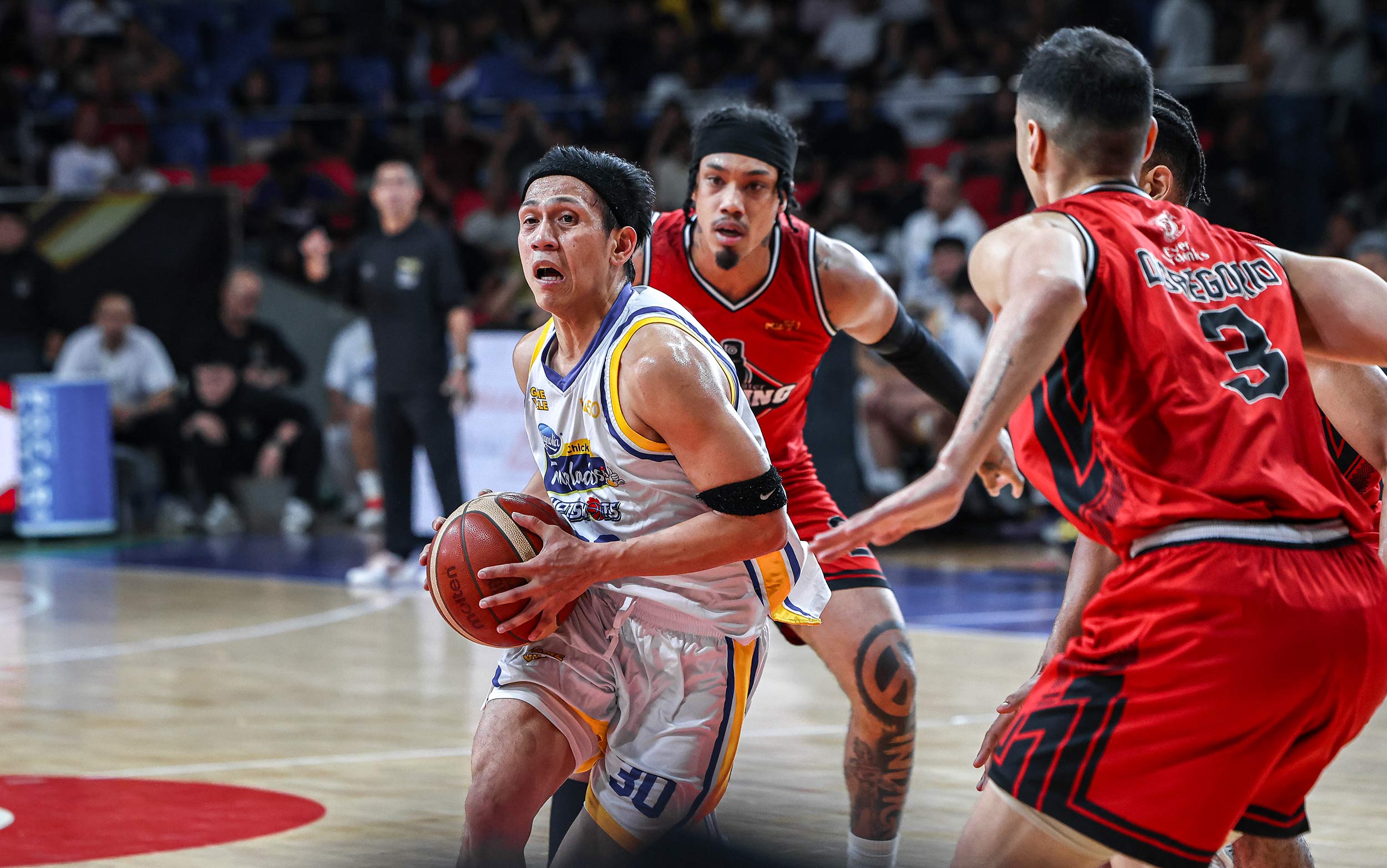 2026-PBA-Governors-Cup-Blackwater-vs-Magnolia-Jerom-Lastimosa PBA: Buffen erupts for 20-20 as Magnolia fends off Blackwater for fourth straight win Basketball News PBA - philippine sports news
