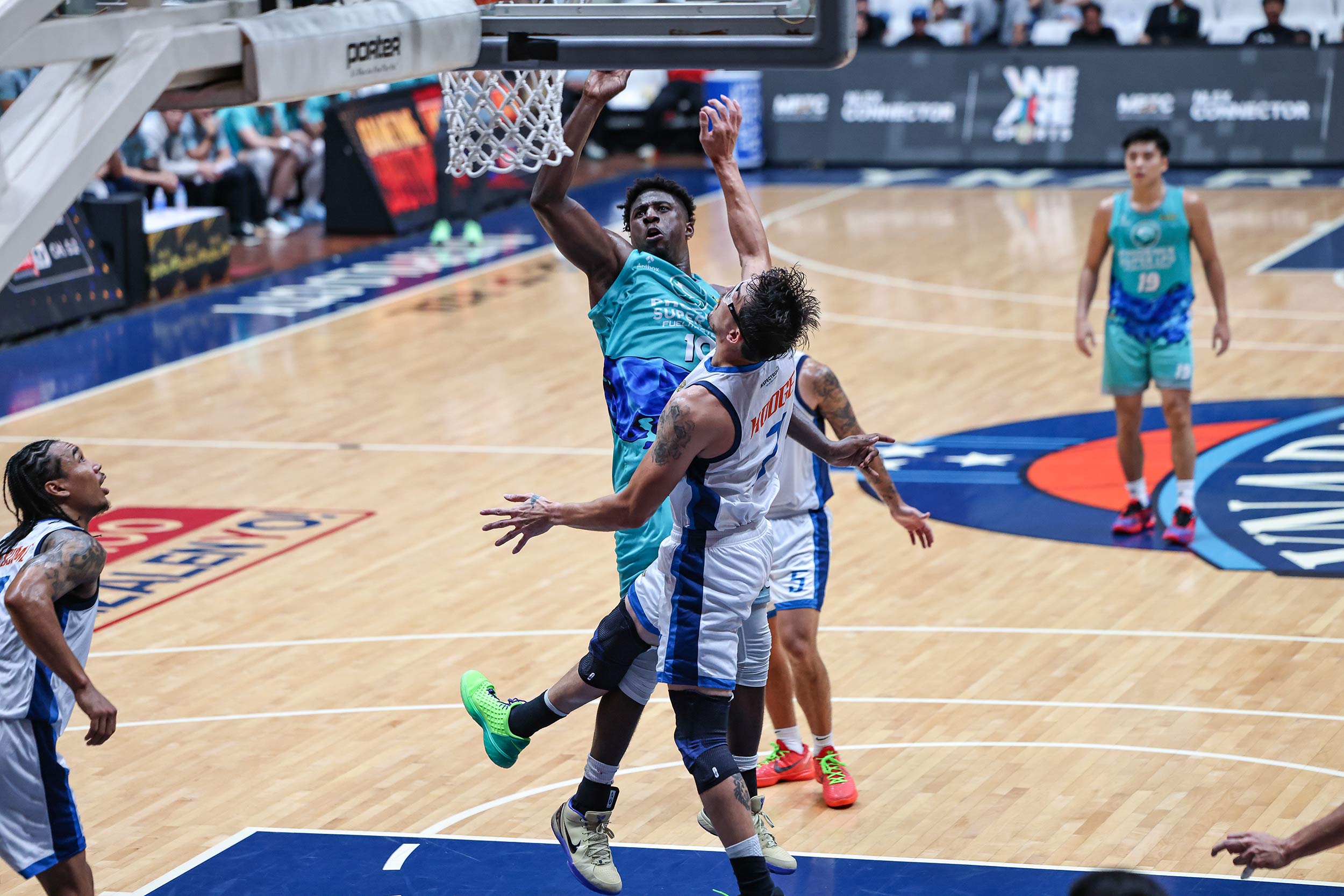 2026-PBA-Governors-Cup-Phoenix-def-Meralco-MARCELLUS-EARLINGTON Phoenix rallies past Meralco to clinch PBA quarterfinal berth Basketball News PBA  - philippine sports news