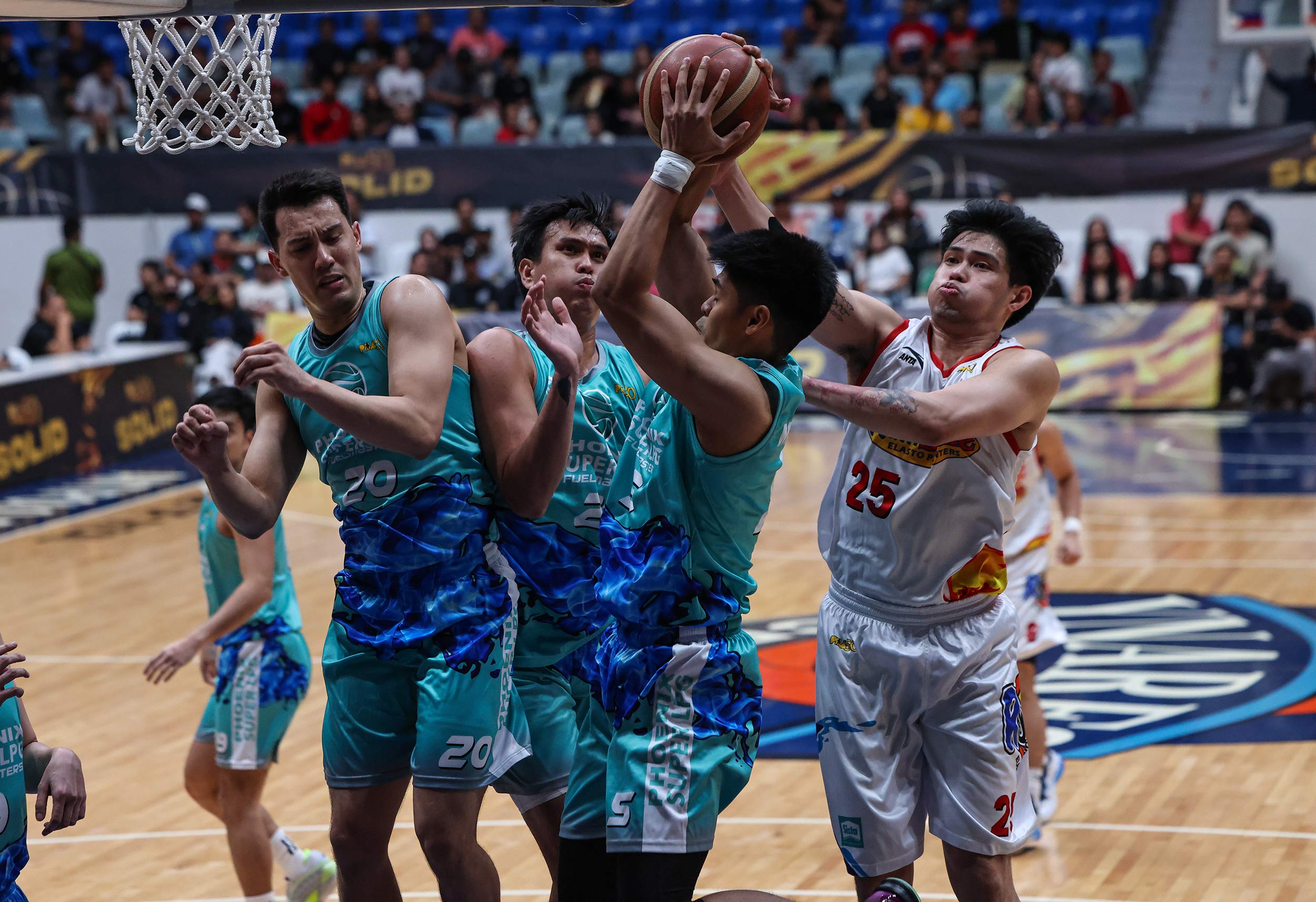 2026-PBA-Governors-Cup-Phoenix-def-Rain-or-Shine-Gian-Mamuyac Rain or Shine locks up No. 2 seed, sets up PBA quarterfinal clash with Converge Basketball News PBA - philippine sports news