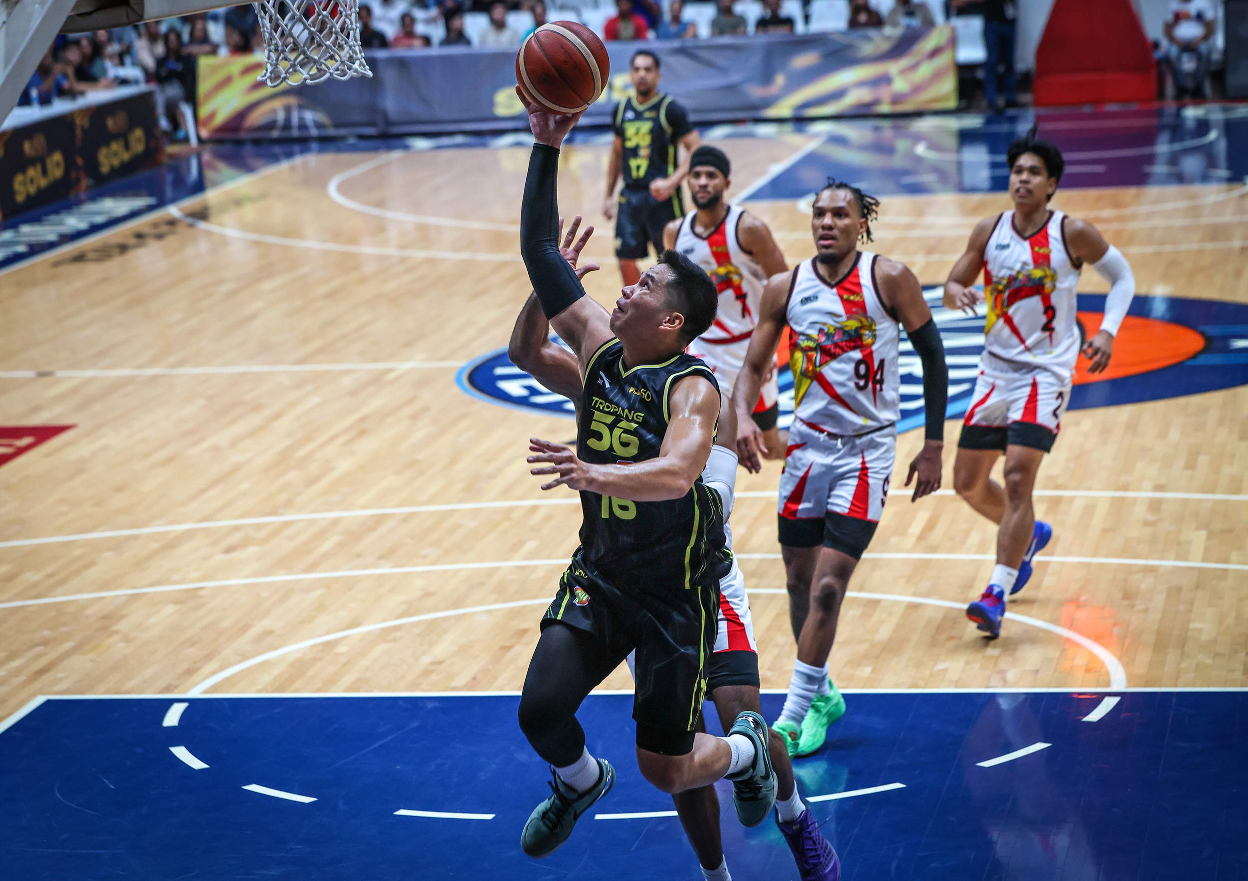 2026-PBA-Governors-Cup-TNT-def-San-Miguel-Roger-Pogoy TNT pulls away from San Miguel to secure PBA quarterfinal berth Basketball News PBA  - philippine sports news