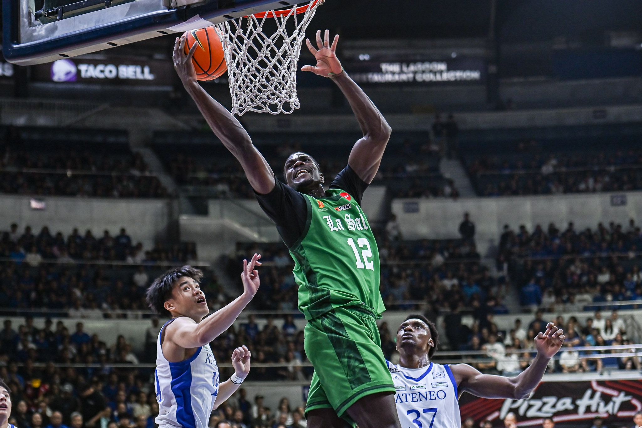UAAP-89-MBB-DLSU-vs.-ADMU-Henry-Agunanne-2247 La Salle outlasts Ateneo in overtime for solo third in UAAP men's basketball ADMU Basketball DLSU News UAAP  - philippine sports news