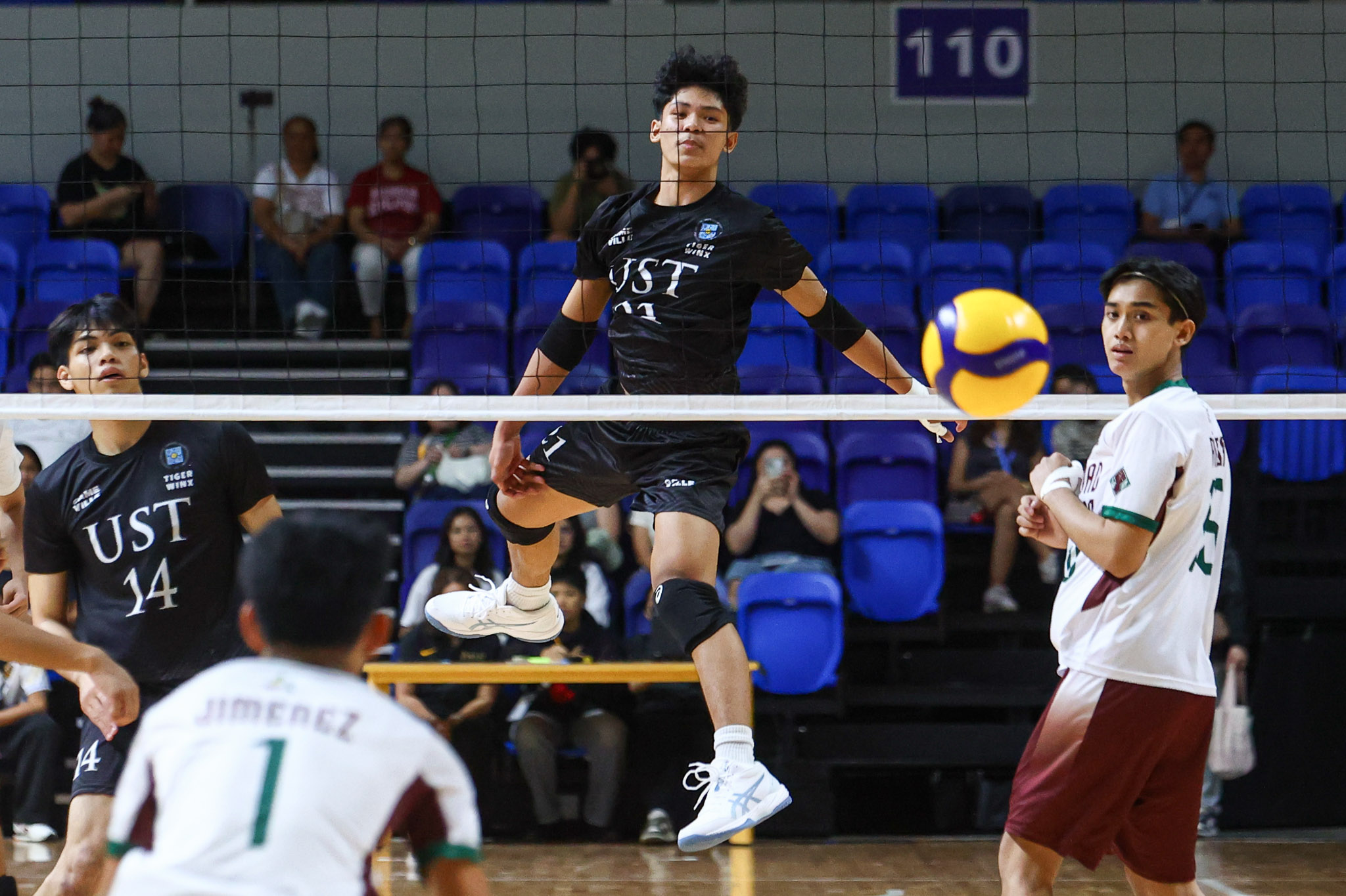 UAAP-S89-HSVB-UPIS-vs-UST-Kristoff-Tequillo-9197 FEU-D, UST stay perfect ahead of UAAP boys' volleyball clash ADMU AdU DLSU FEU News NU UAAP UE UP UST Volleyball - philippine sports news