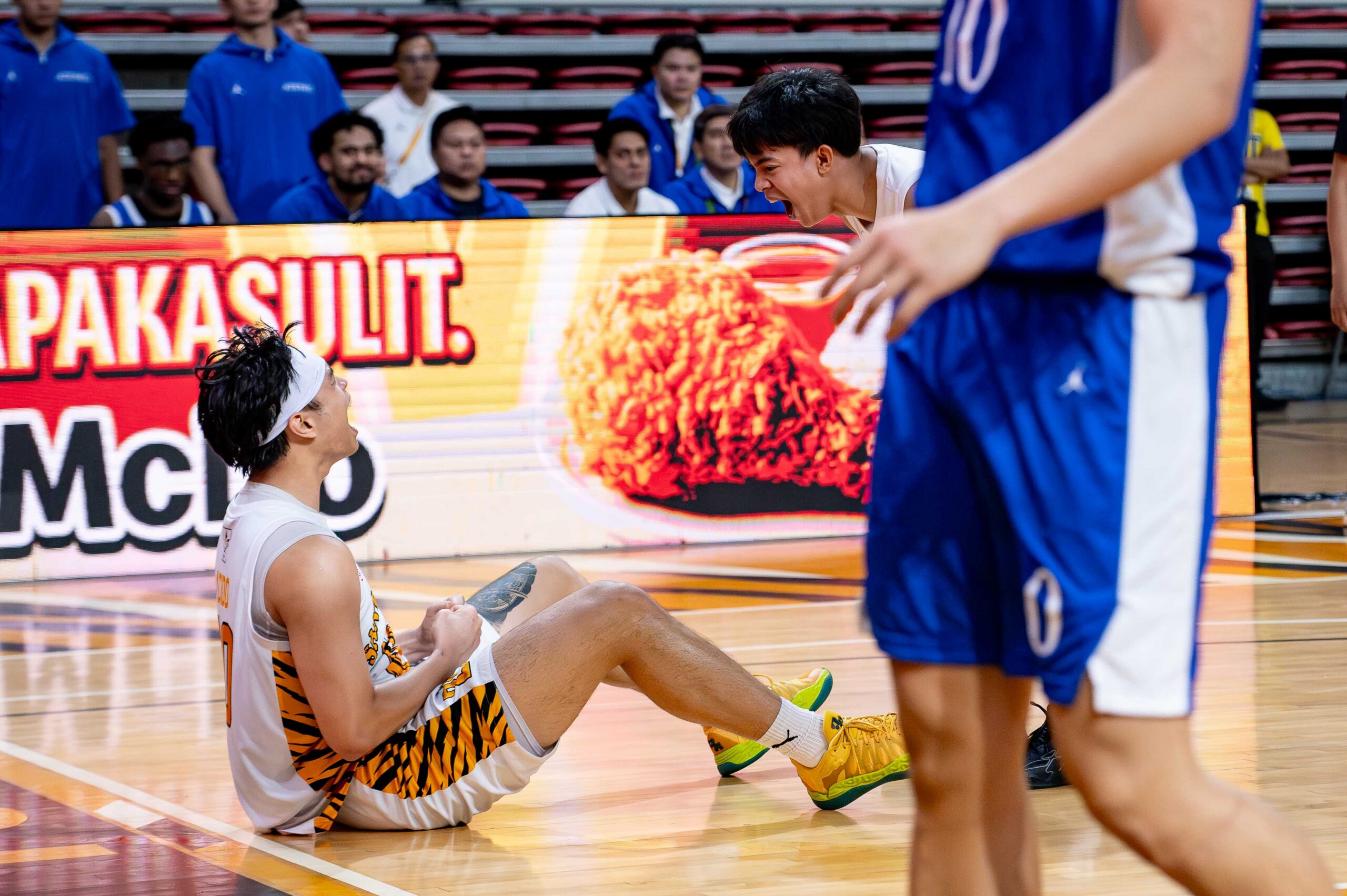 UAAP-S89-MBB-UST-vs.-ATENEO-Amiel-Acido-and-Kirk-Canete-2-1945-scaled QPAV fortress holds as UST basketball teams score triple victory Basketball News UAAP UST - philippine sports news