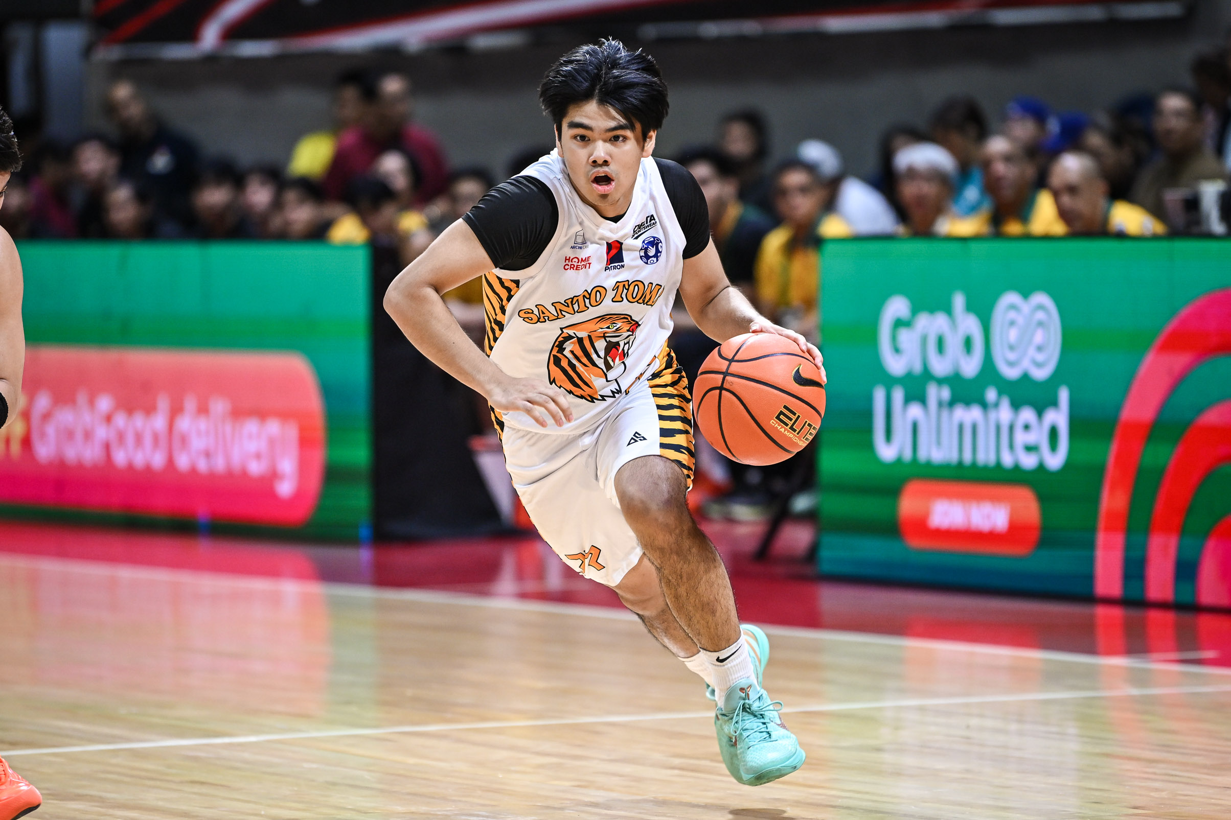 UAAP89-MBB-Andrew-Chio-0971 UST halts skid, snaps FEU's four-game streak in UAAP men's basketball Basketball FEU News UAAP UST - philippine sports news