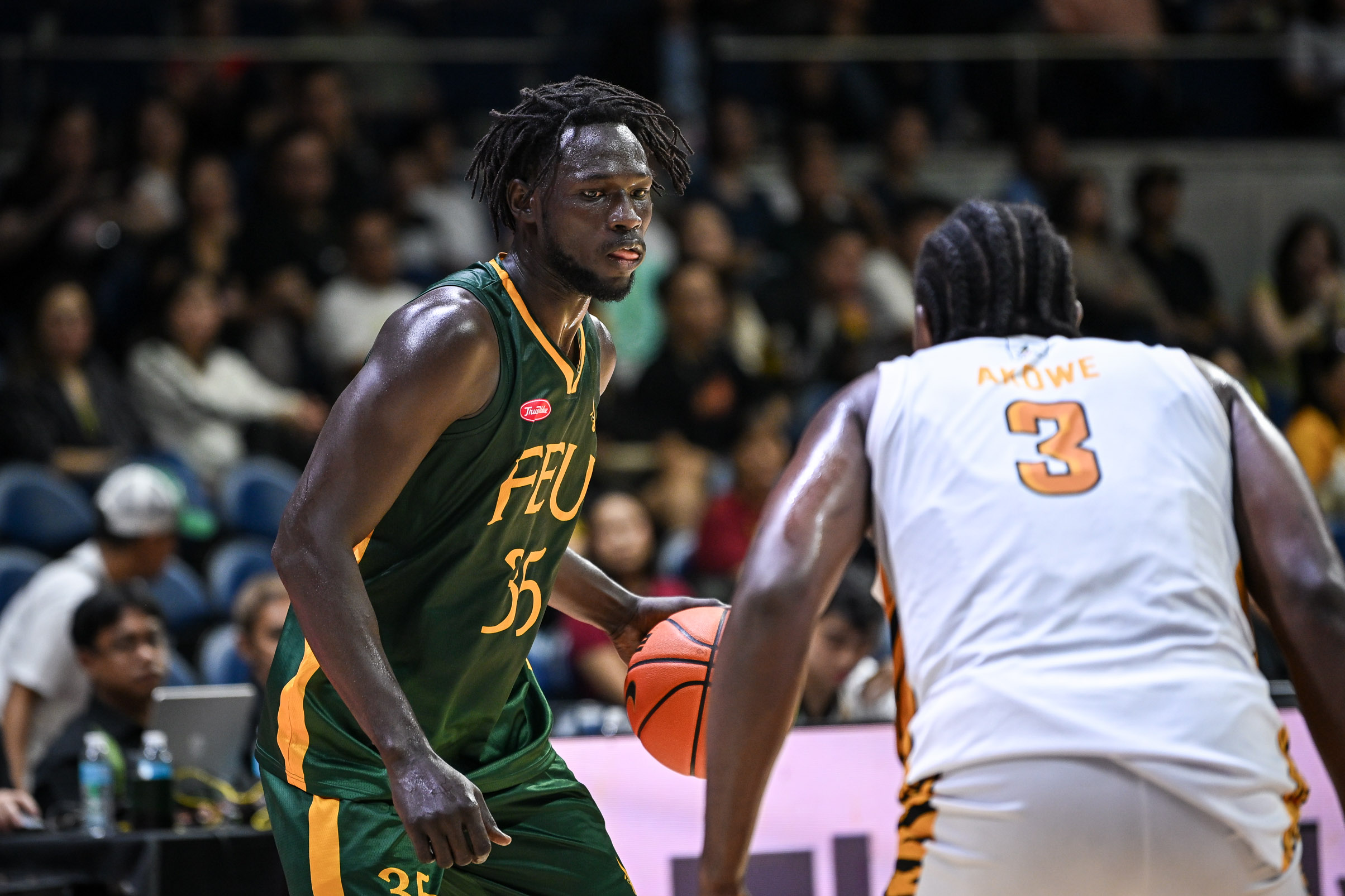 UAAP89-MBB-Mo-Konateh-1262 UST halts skid, snaps FEU's four-game streak in UAAP men's basketball Basketball FEU News UAAP UST - philippine sports news