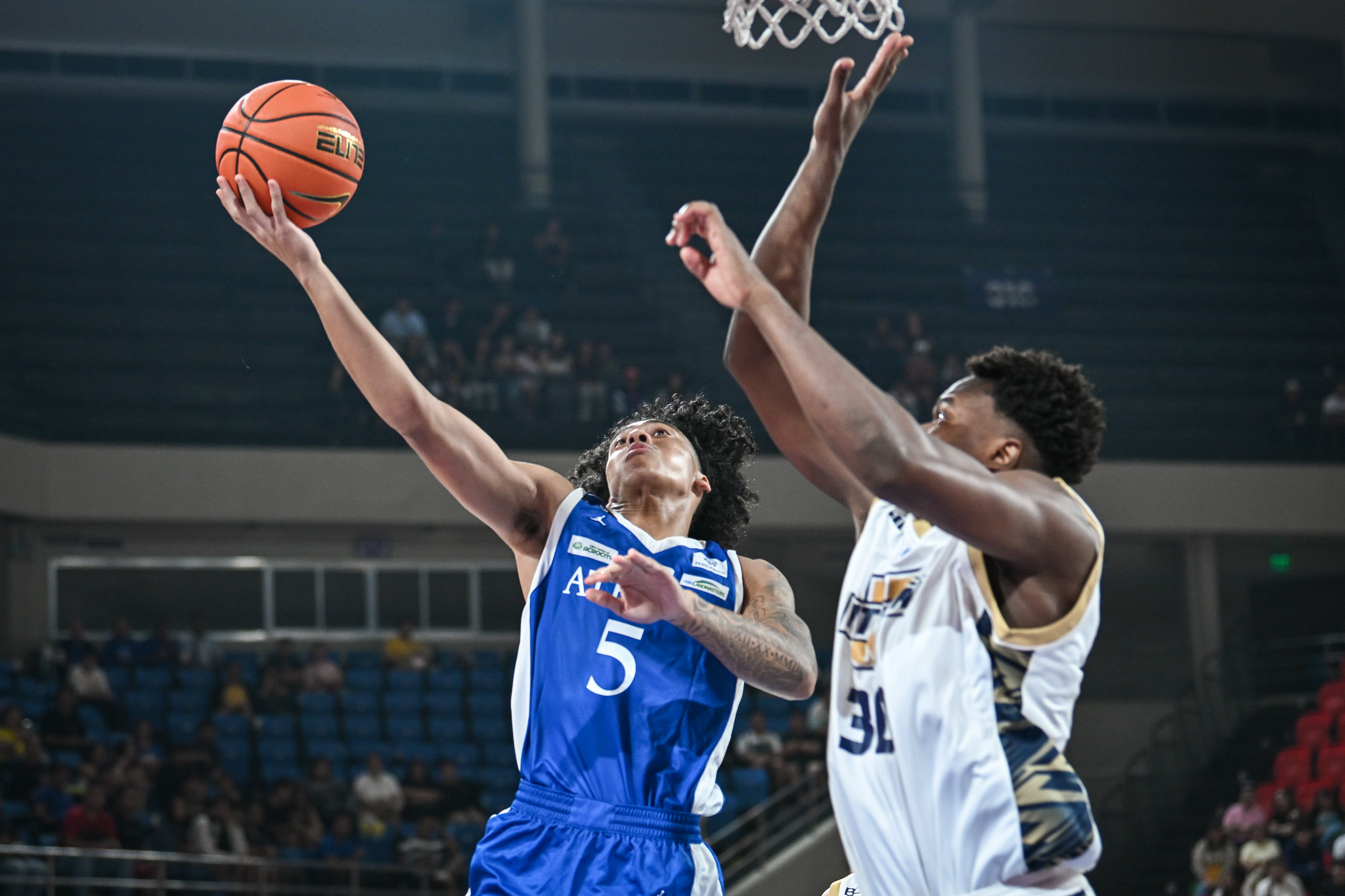 UAAP89-MBB-Travis-Roberts-2210 UAAP Men's Basketball: Kieffer Alas saves Ateneo with late-game explosion vs NU ADMU Basketball News NU UAAP - philippine sports news