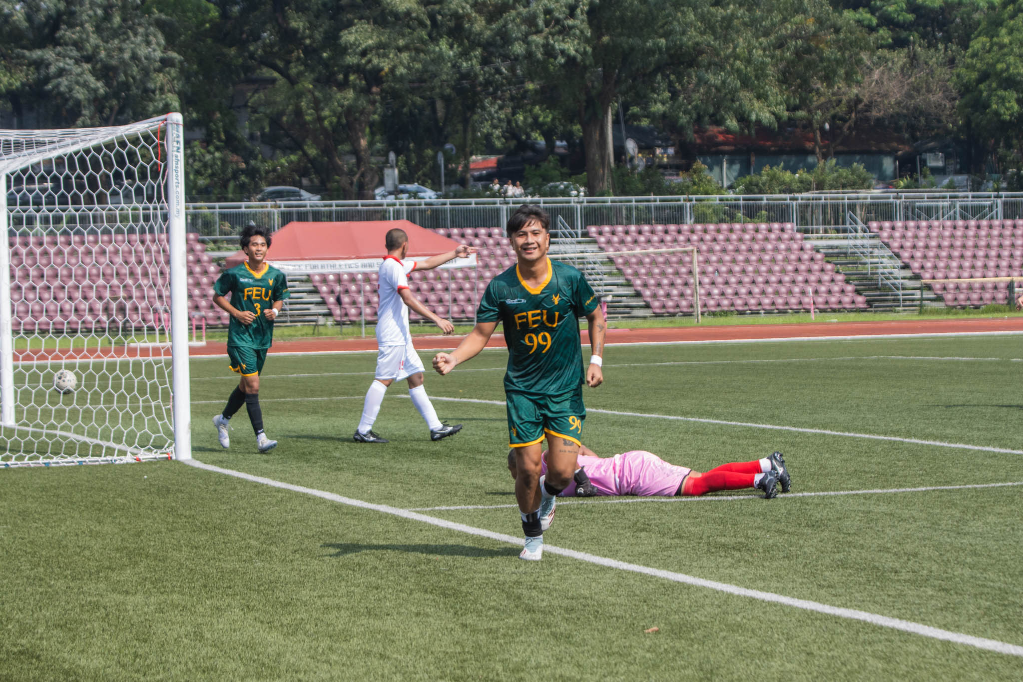 UAAP89-MFB-IMG_3526-Theo-Jico-Libarnes UAAP Men's Football: FEU unleashes attacking masterclass in 10-0 romp over UE FEU Football News UAAP UE - philippine sports news