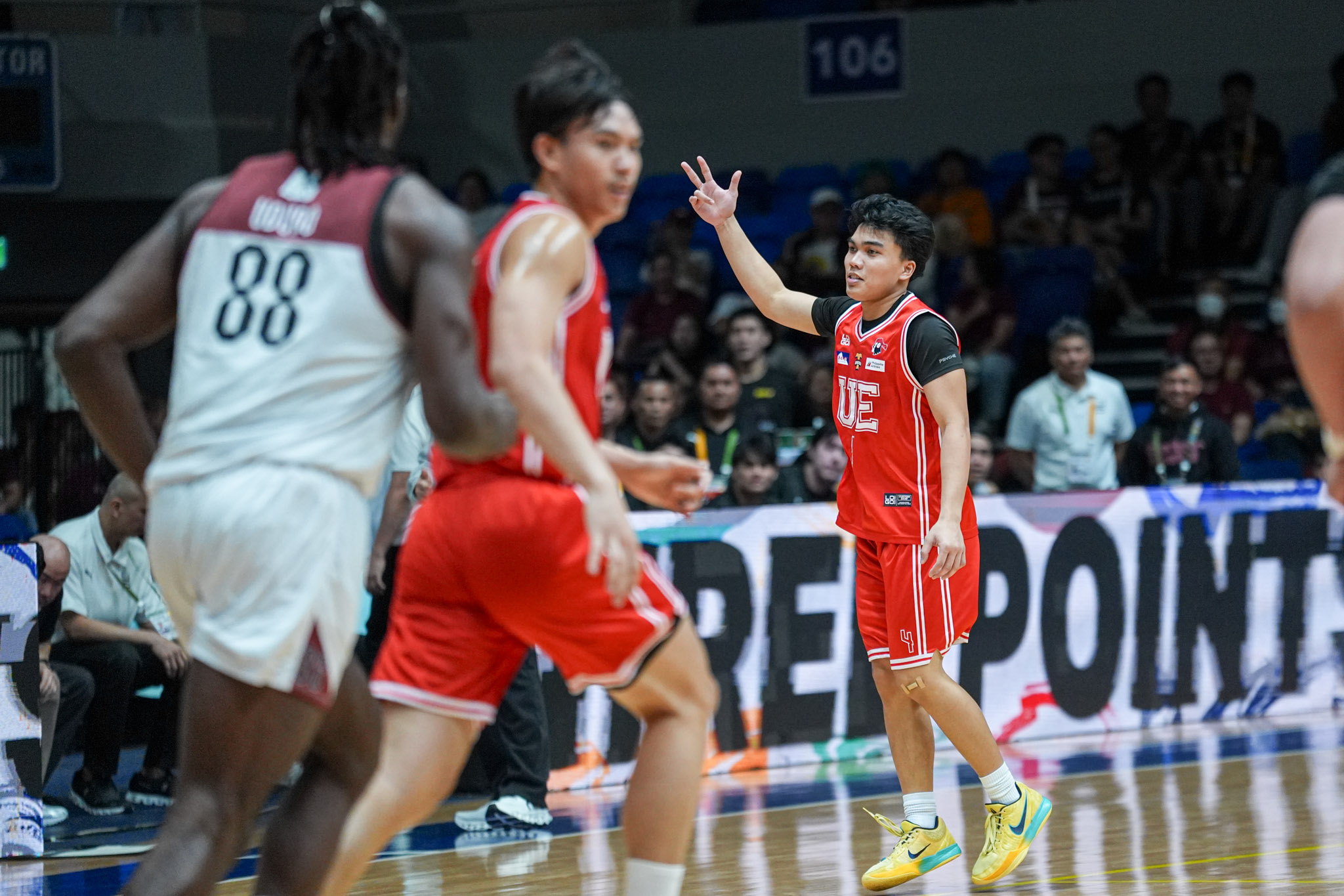 UAAP89-Mens-Basketball_-LAGAT-TOper-00315 UP extends winning streak to five, hands UE 29th straight loss in UAAP men's basketball Basketball News UAAP UE UP - philippine sports news