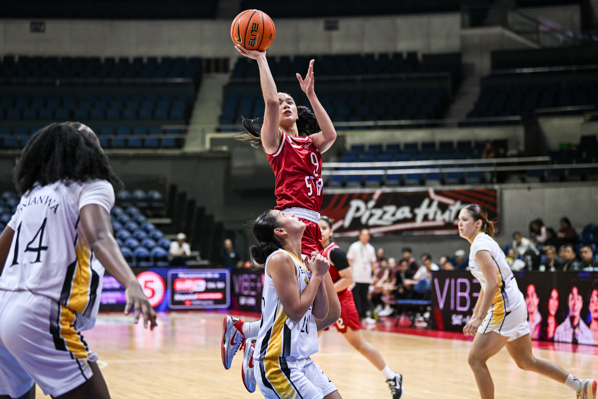UAAP89-WBB-Louna-Ozar-3334 UST roars past UP to stretch perfect UAAP women's basketball run to 8 Basketball News UAAP UP UST - philippine sports news