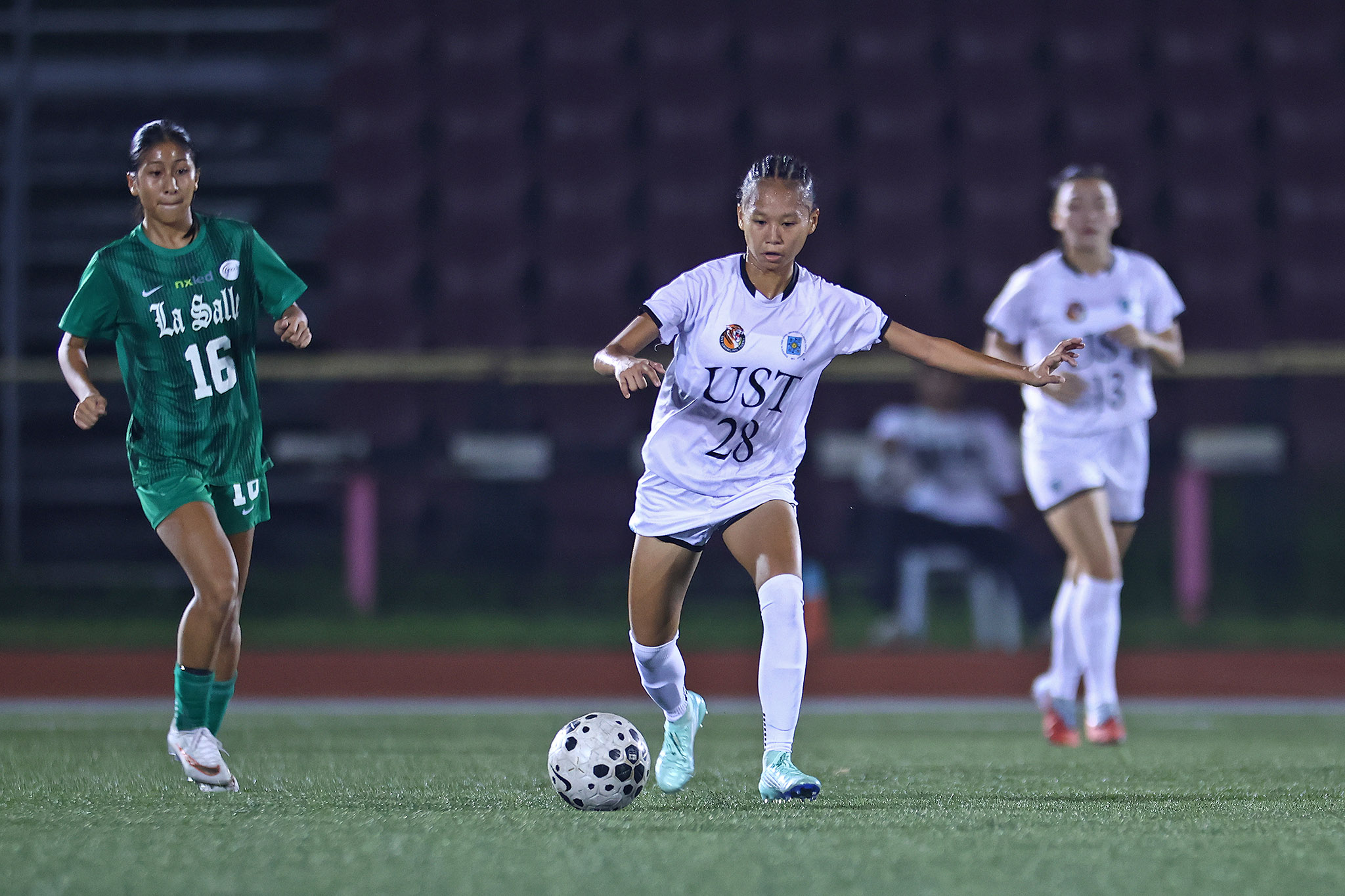 UAAP89-WFB-Rodina-Martinez-2 UAAP Women's Football: Jodie Banzon brace powers La Salle past UST ahead of FEU showdown DLSU Football News UAAP UST - philippine sports news