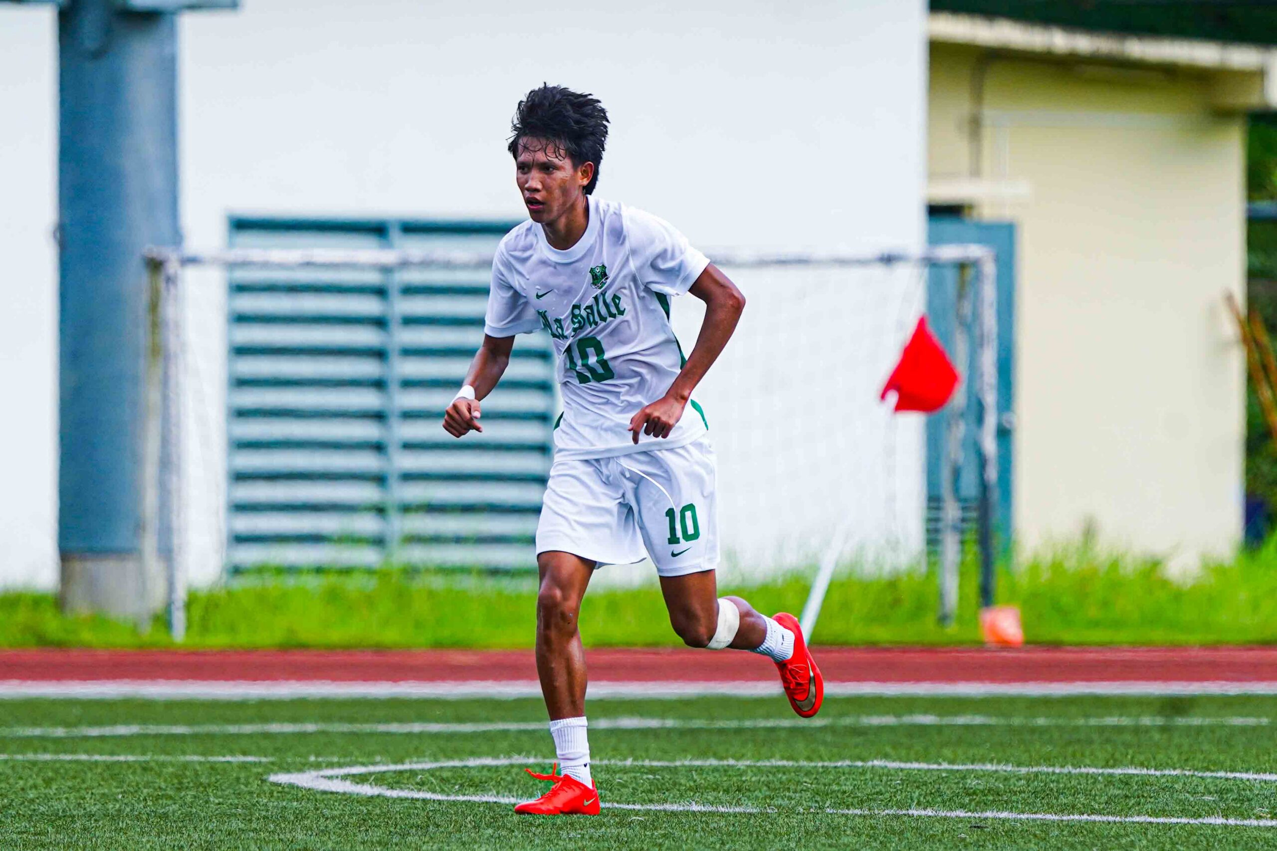 UAAPS89-MENS-FOOTBALL_DLSU-vs-ADU-John-Gaverza-scaled La Salle rallies from two-goal deficit to frustrate unbeaten Adamson in UAAP men's football AdU DLSU Football News UAAP - philippine sports news